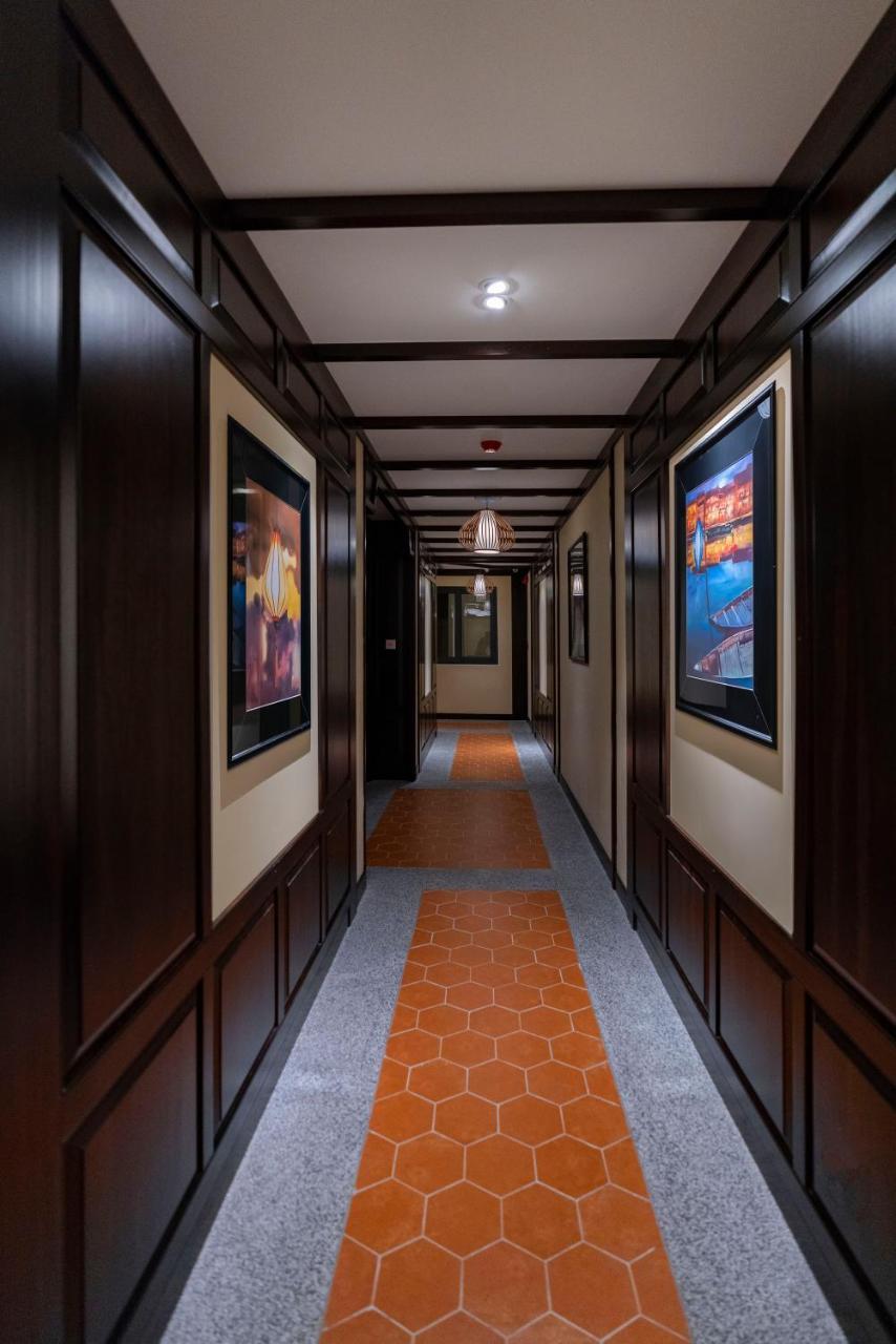 Little Riverside Hoi An . A Luxury Hotel & Spa Exteriér fotografie A hallway on the 10th floor of the hotel